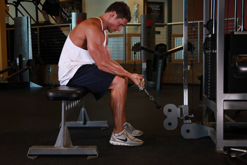 Cable Wrist Curl demonstration frame 1