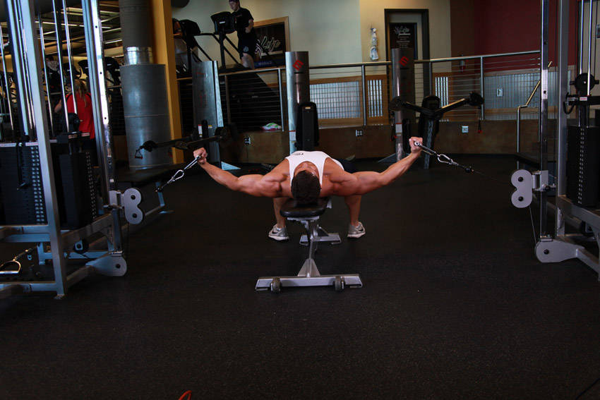 Flat Bench Cable Flyes demonstration