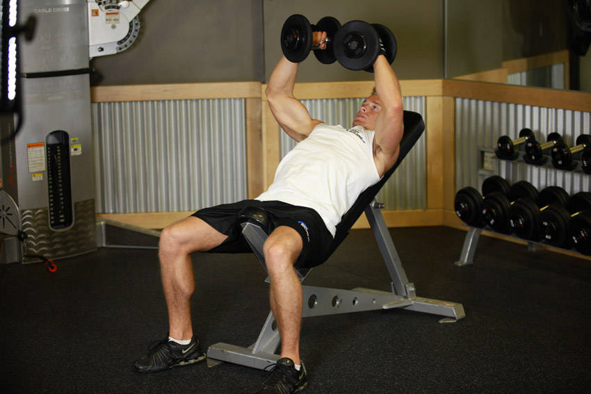 Incline Dumbbell Flyes demonstration