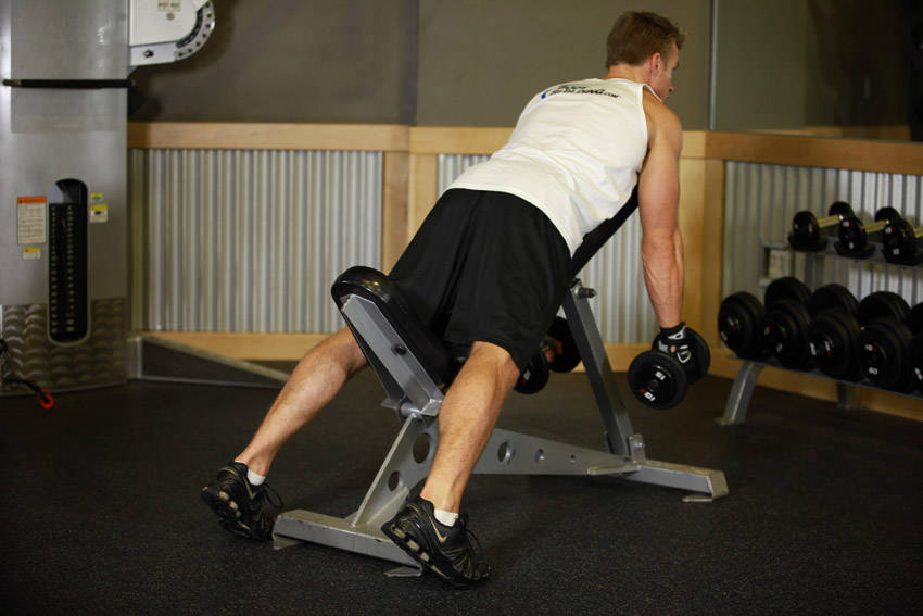 Middle Back Shrug demonstration