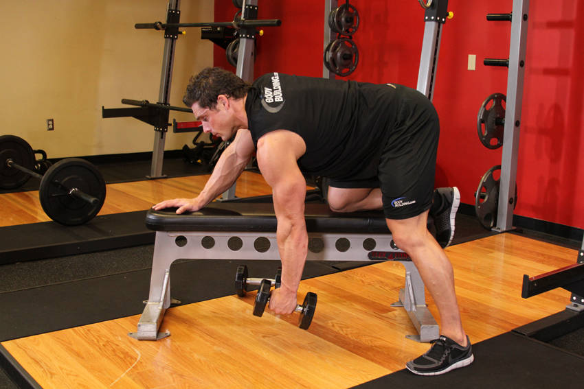 One-Arm Dumbbell Row demonstration
