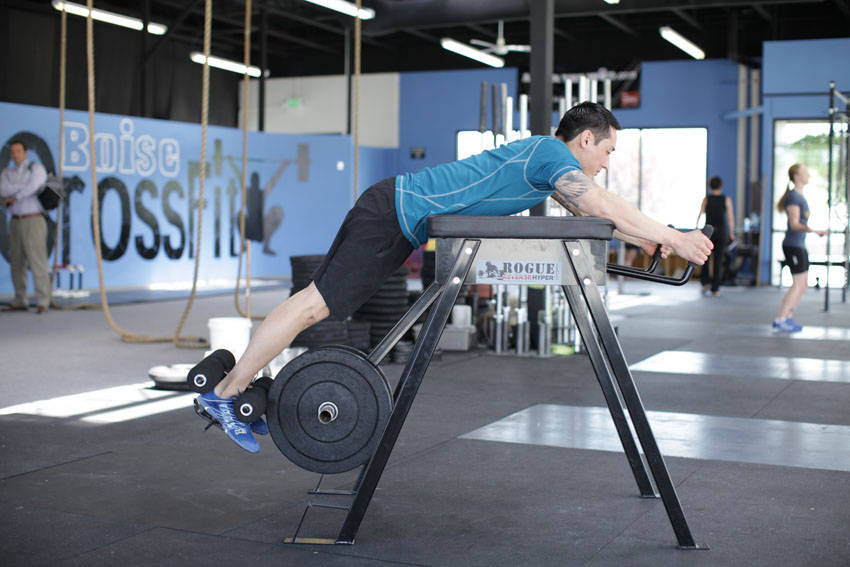 Reverse Hyperextension demonstration frame 2