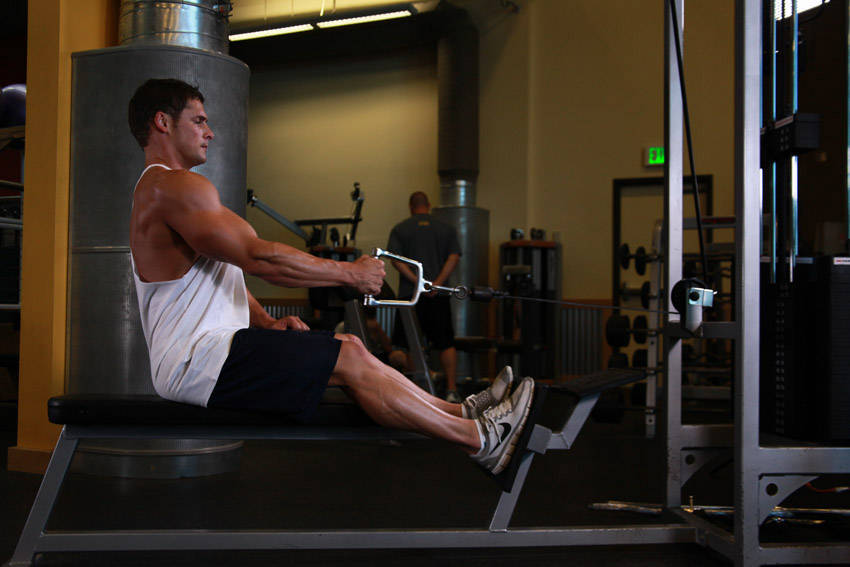Seated One-arm Cable Pulley Rows demonstration
