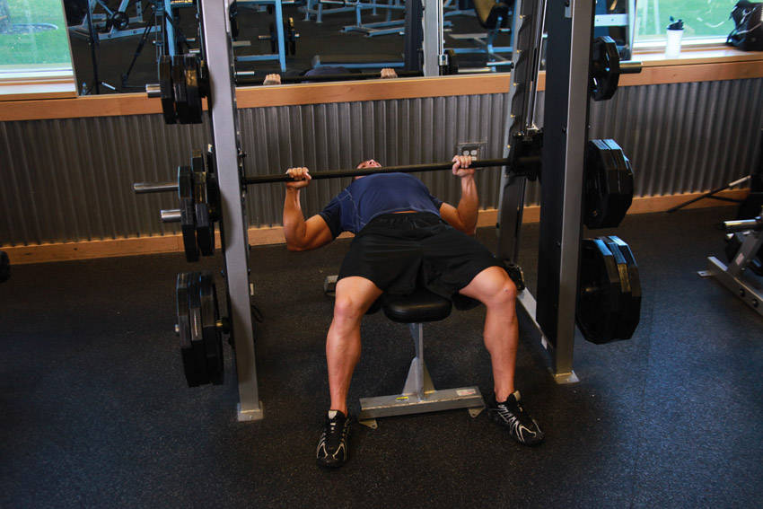 Smith Machine Bench Press demonstration frame 1