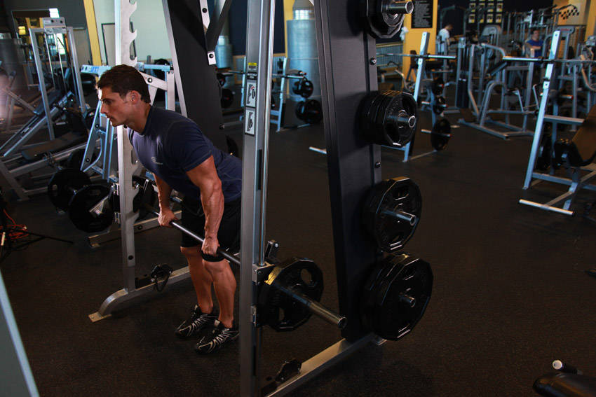 Smith Machine Bent Over Row demonstration